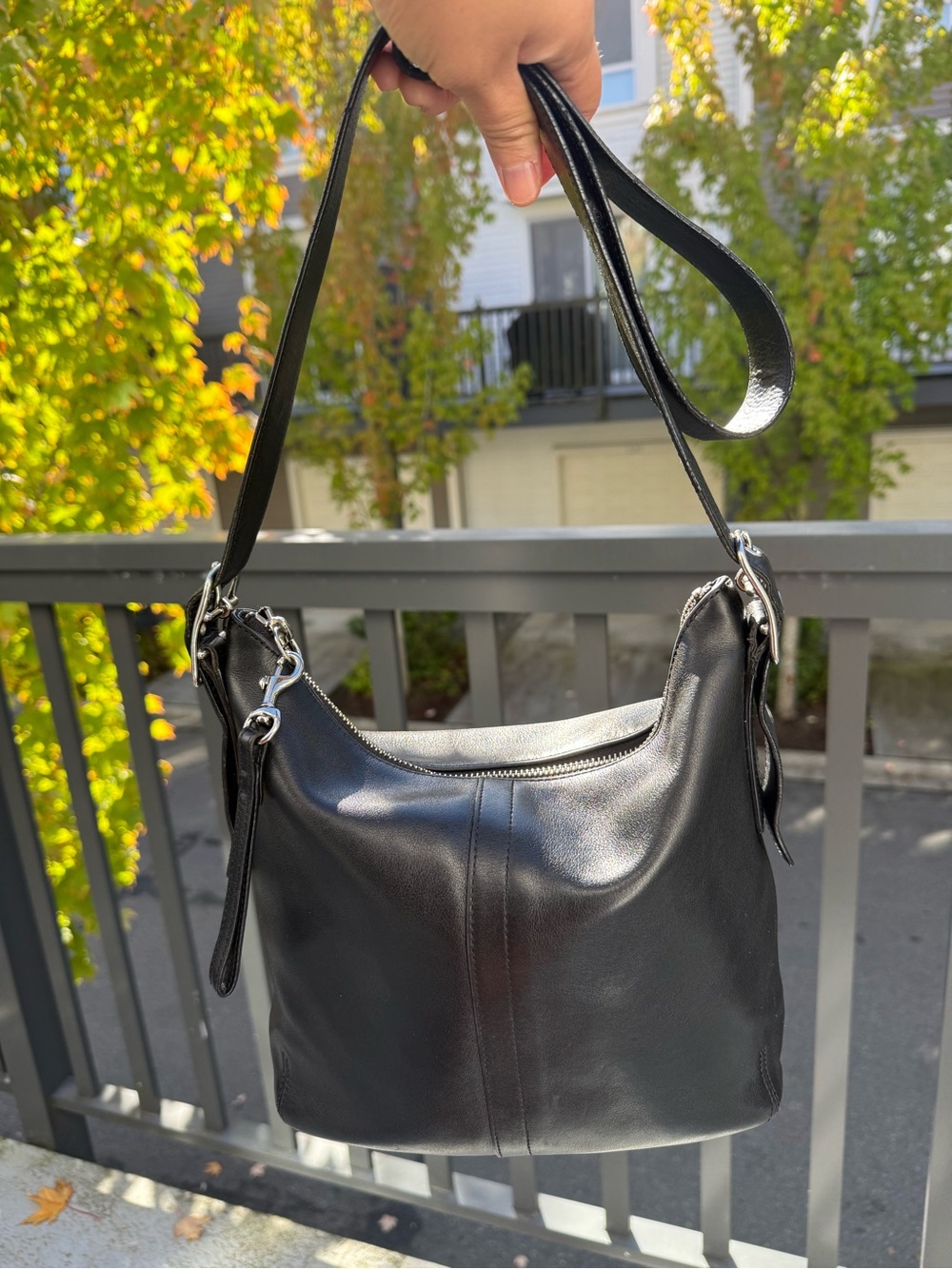 Coach Bleeker Black Leather Bag with Zipper Closure